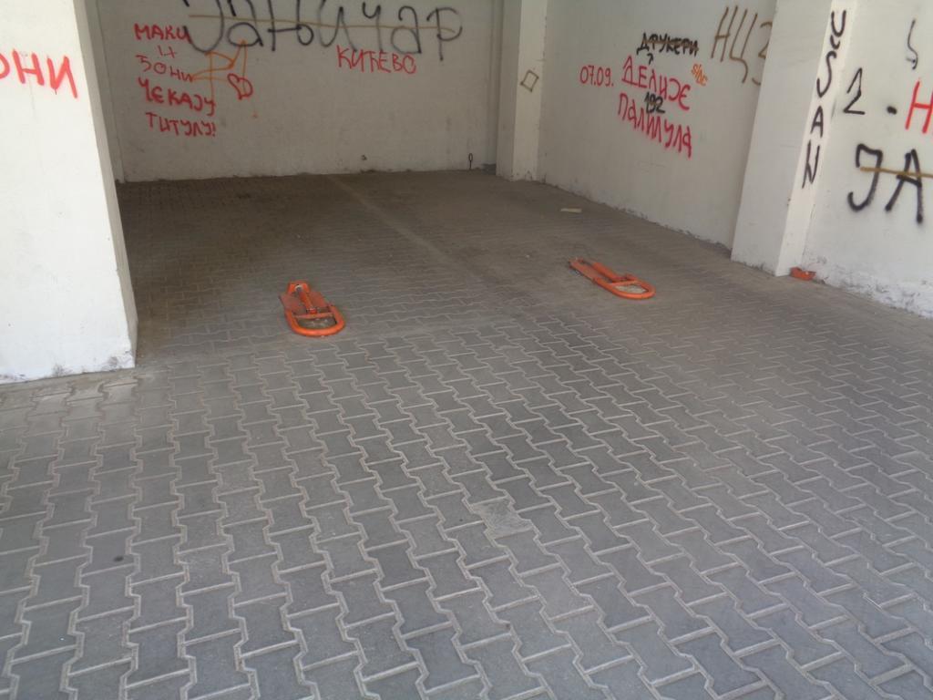 Apartment Aleksija Nis Ngoại thất bức ảnh