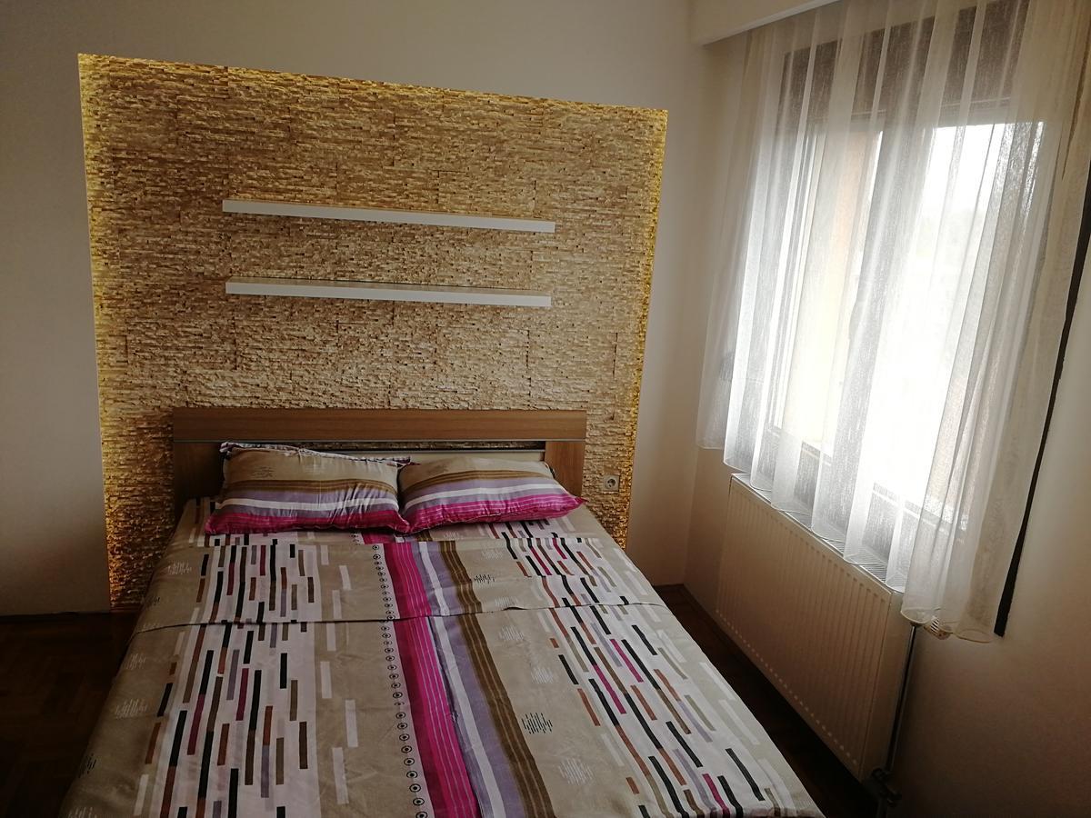 Apartment Aleksija Nis Ngoại thất bức ảnh