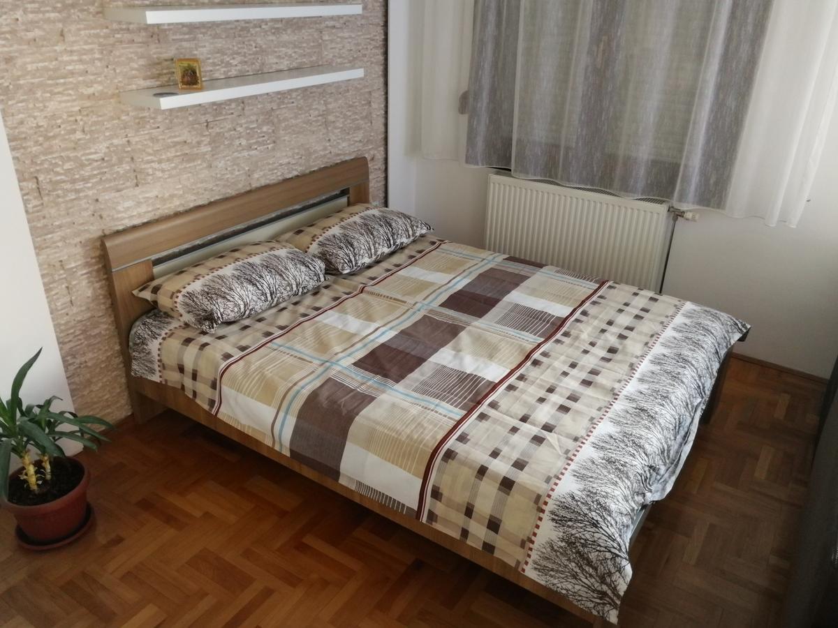 Apartment Aleksija Nis Ngoại thất bức ảnh